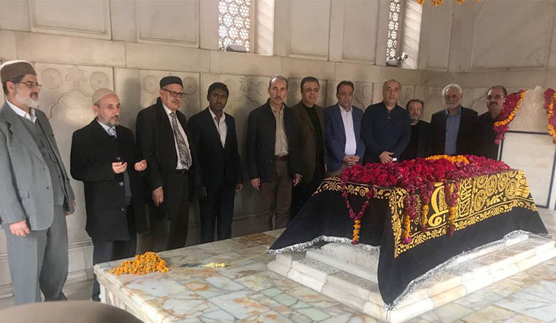Kuran`ı anlamak için gayret göstermeliyiz