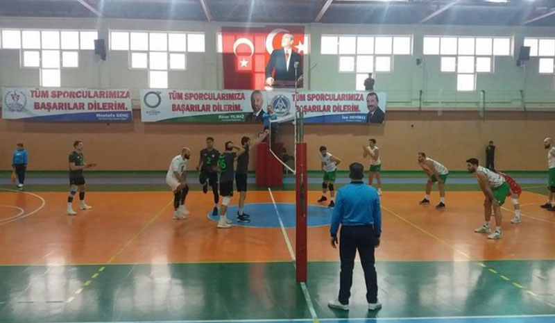 Solhan deplasmanda galip!