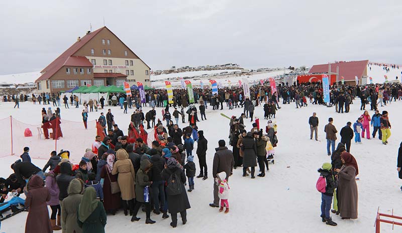 Hesarek Festivali`ne yoğun ilgi