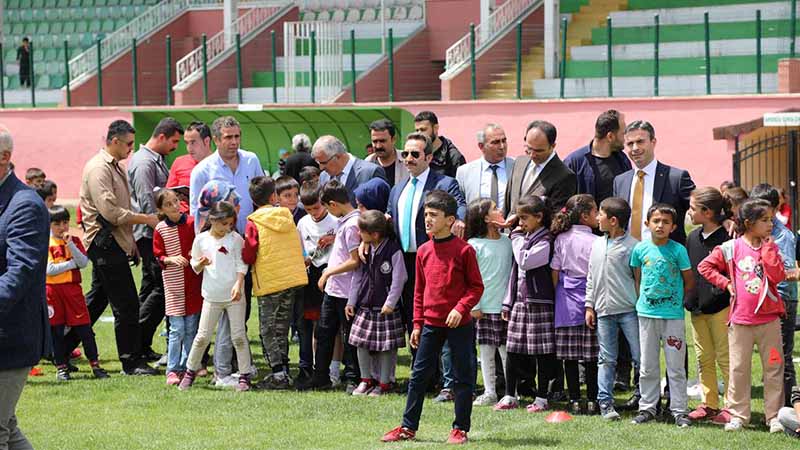 Geleneksel Çocuk Oyunları Şenliği