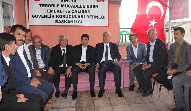 İlk destek onlardan geldi