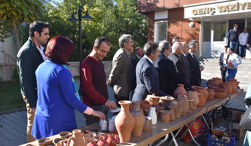 Göz nuru ürünlerini görücüye çıkardılar