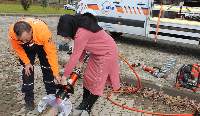 MYO öğrencilerine afet eğitimi