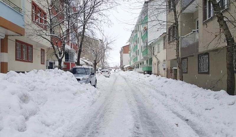 Yaşlı adam evinde ölü halde bulundu