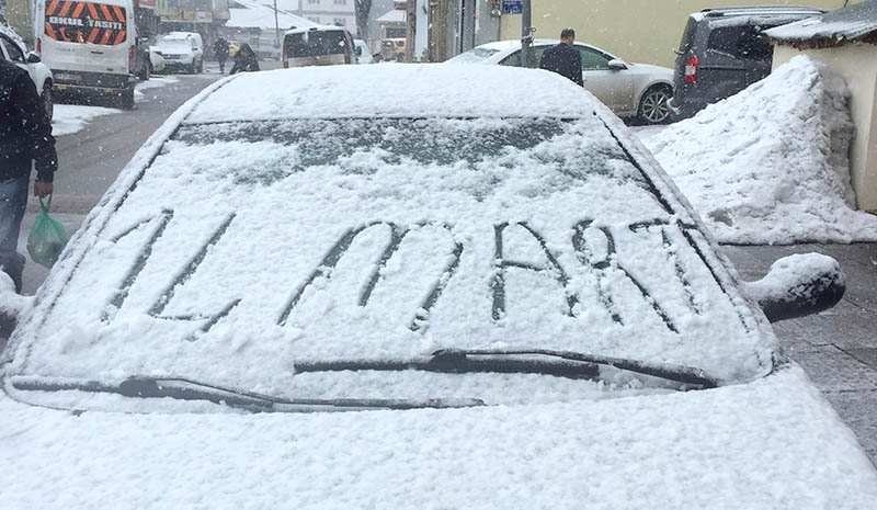 Karlıova`da yine kar esareti