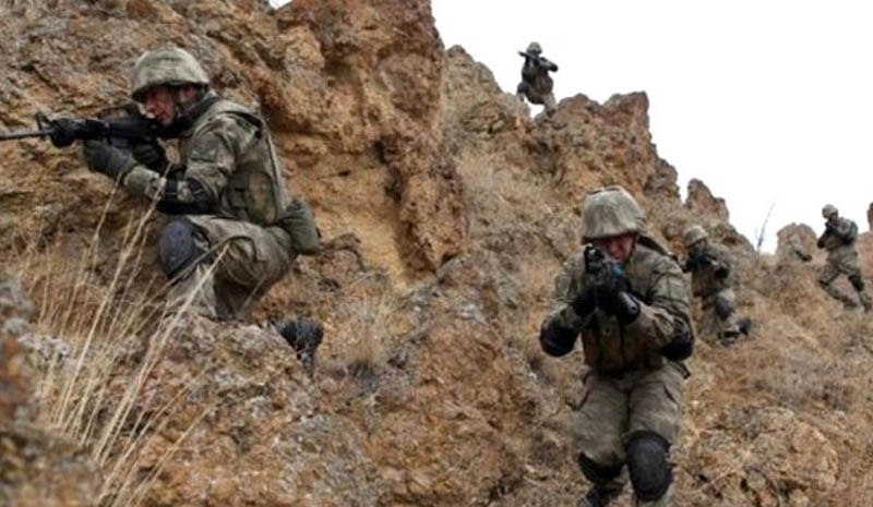 Bingöl`de çatışma: 2 asker yaralandı