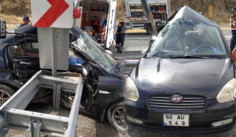 Trafik kazası: 1 ölü, 1 yaralı