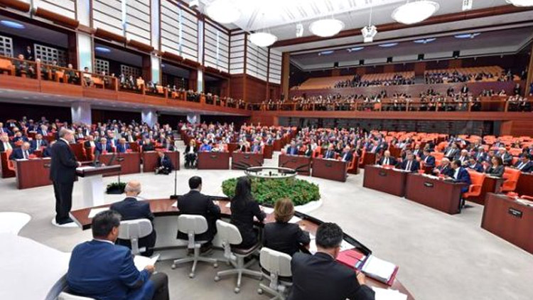 Memur zammıyla birlikte milletvekillerine de zam