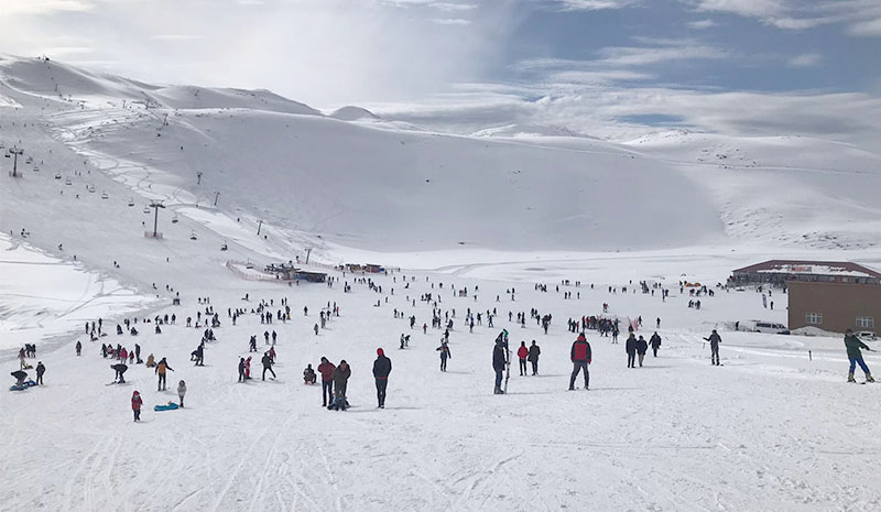 `Ne Erciyes ne Uludağ, tek sevdamız Hesarek`