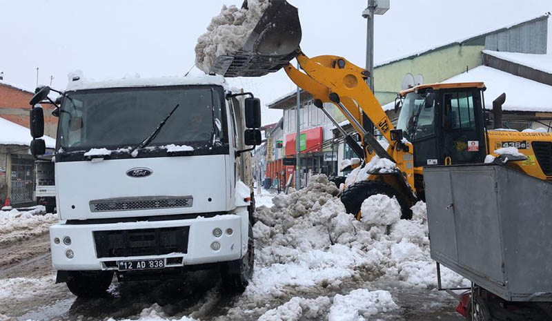Karlıova`da karla mücadele