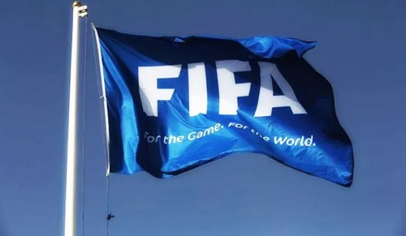 FIFA uyardı! `Eylül ayına kadar futbol oynanmamalı`