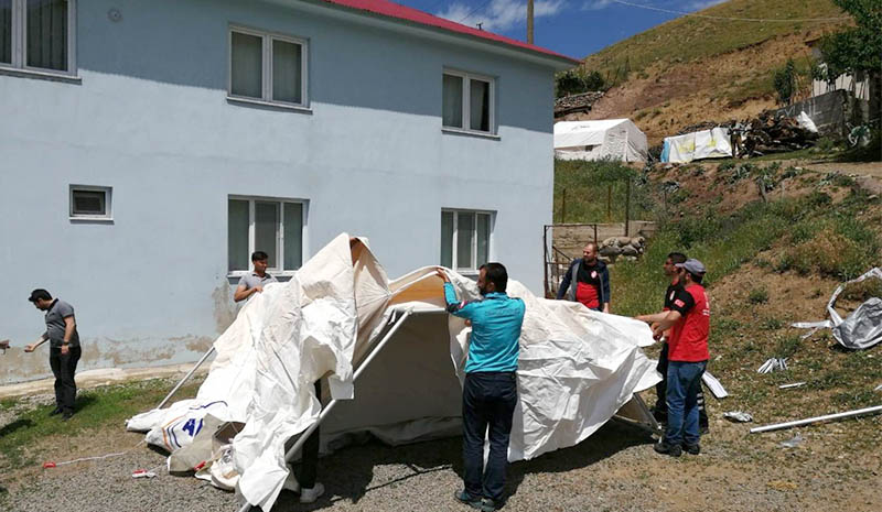 Elazığ`dan, deprem bölgesine destek