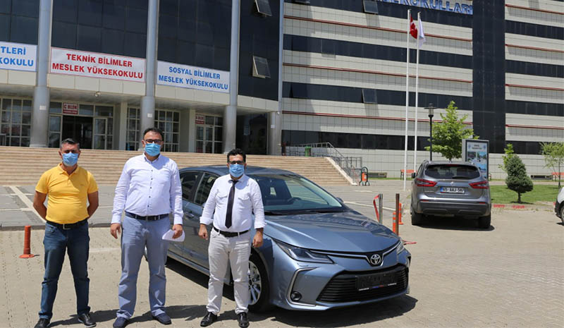 TOYOTA, Üniversiteye araç hibe etti