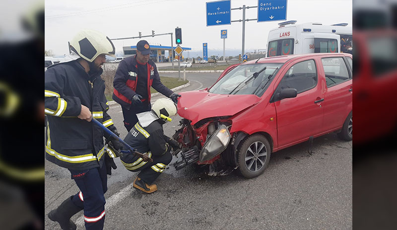 Bingöl`de trafik kazası: 5 yaralı