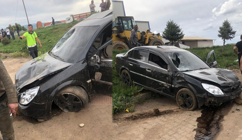 Bingöl-Genç Yolunda Kaza: 1 Ölü 2 Yaralı