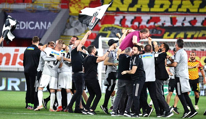 Süper Lig`de şampiyon Beşiktaş!