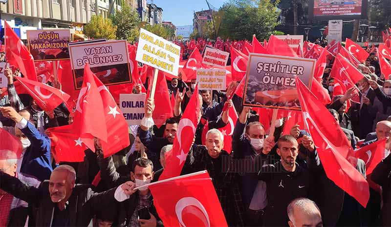 Bingöl`de binler, Lütfü Türkkan`ı protesto etti