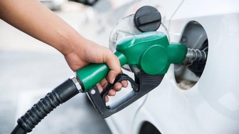 Benzin ve motorine çok büyük zam!