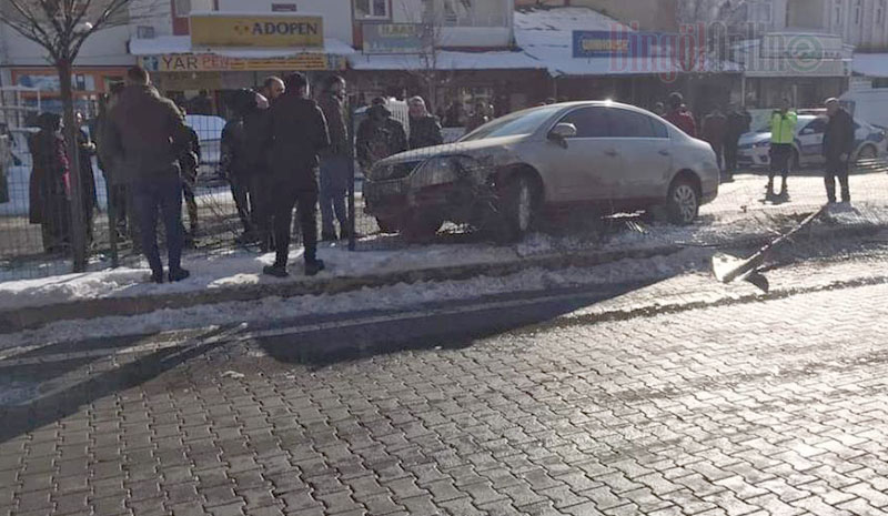 Solhan`da trafik kazası: 2 yaralı