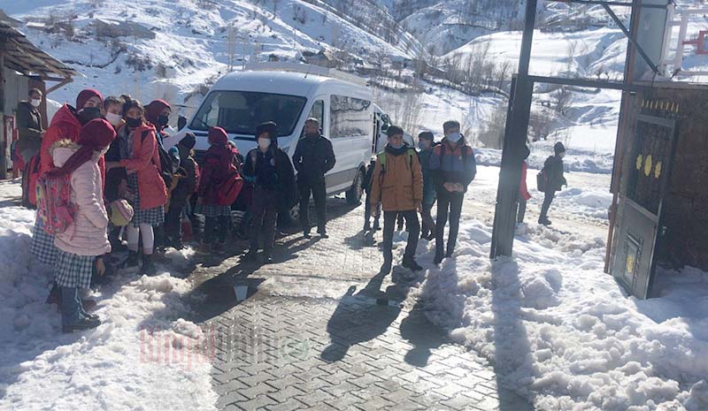 Öğrenci servisleri kontak kapattı!