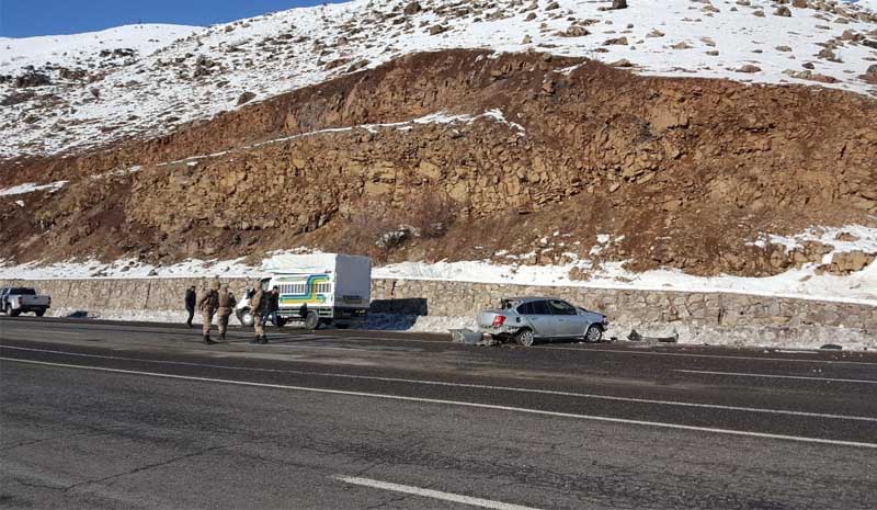 Trafik Kazası: 1`i Ağır 3 Yaralı