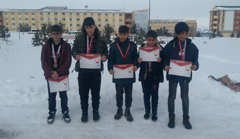 Mevlana Ortaokulu satrançta, Türkiye Şampiyonasına katılacak