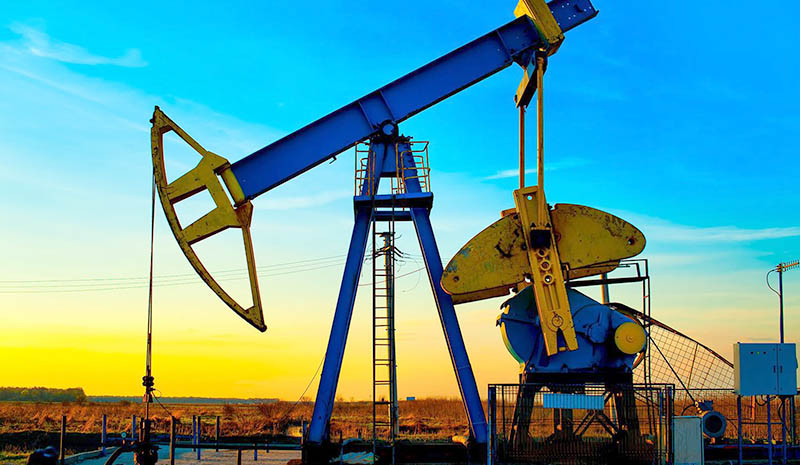 Petrolde fiyatları düşüren yeni denge: Rusya`nın petrol arzı açığını S.Arabistan kapatacak