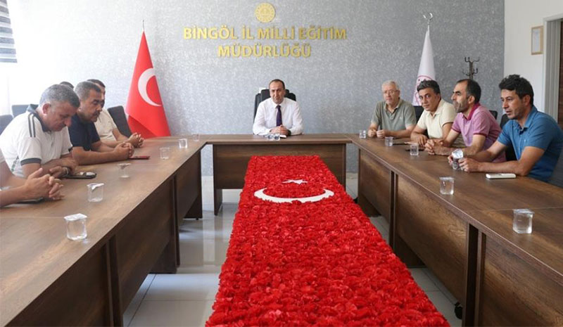 Yücel: `Tercih süreçlerini de büyük bir özenle yürütmeliyiz`
