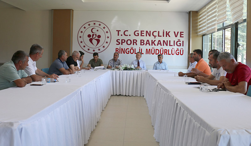 Spor tesislerinin durumu masaya yatırıldı