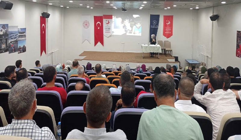 Gençlik ve Spor İl Müdürlüğü çalışanlarına seminer verildi