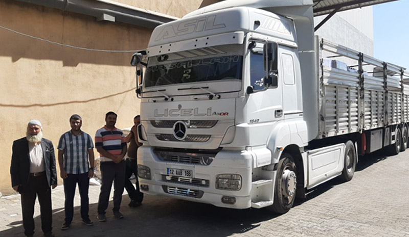Suriye`ye 40. insani yardım tırı yola çıktı!