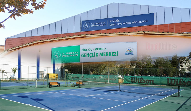 Gençlik Merkezi Yenileniyor