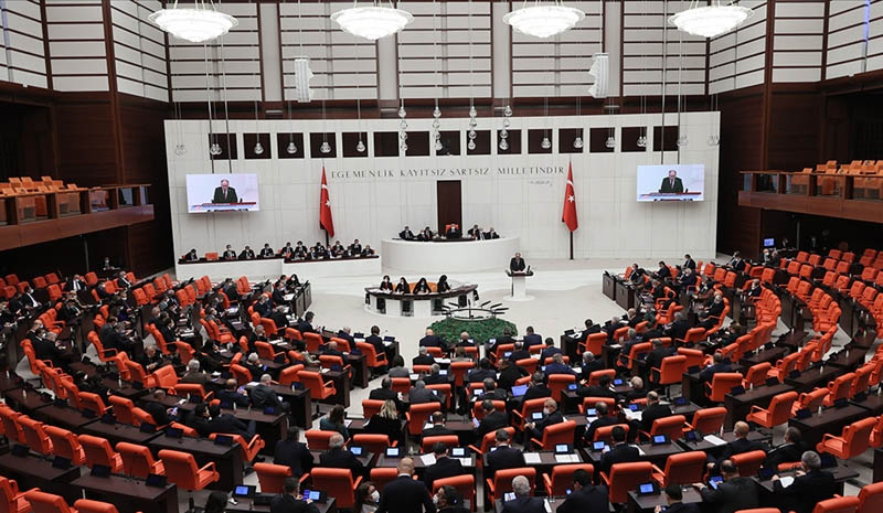 KYK borçları siliniyor! 2 bin TL altı icralık borçlara af!