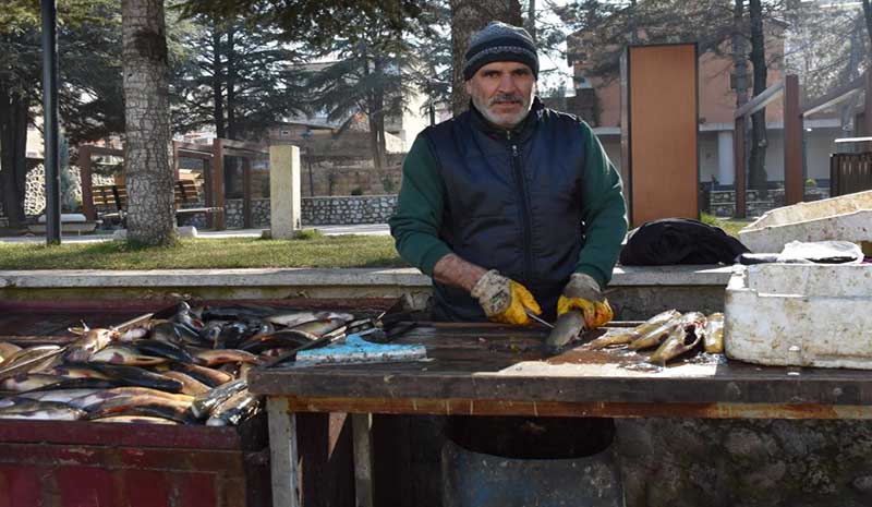 Genç`teki balıkçıların tadı tuzu yok!