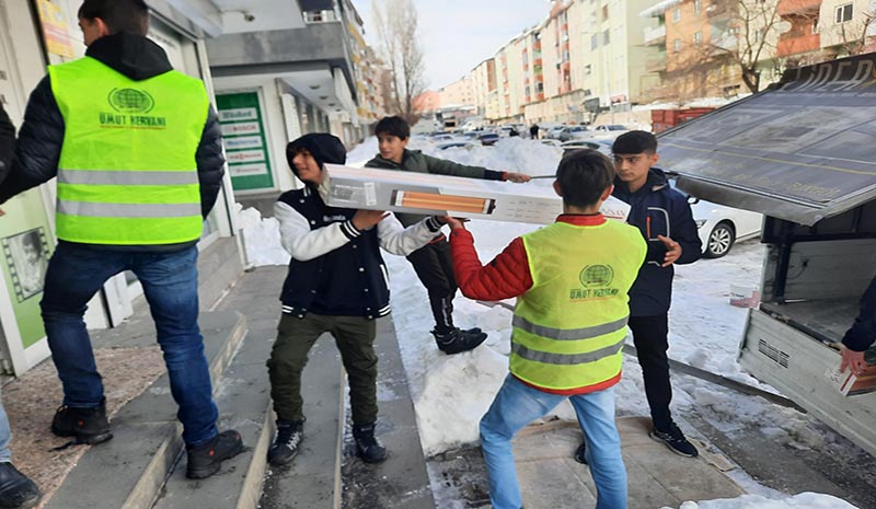 Bingöl Umut Kervanı, yüzleri güldürmeye devam ediyor