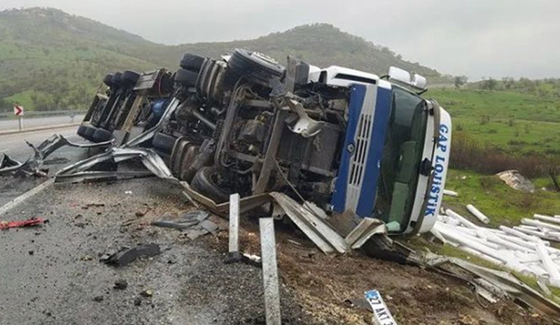 Bingöl`de trafik kazası: 4 yaralı
