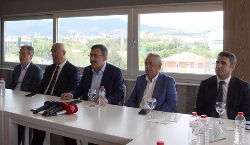 Yılmaz`dan muhalefete üslup eleştirisi