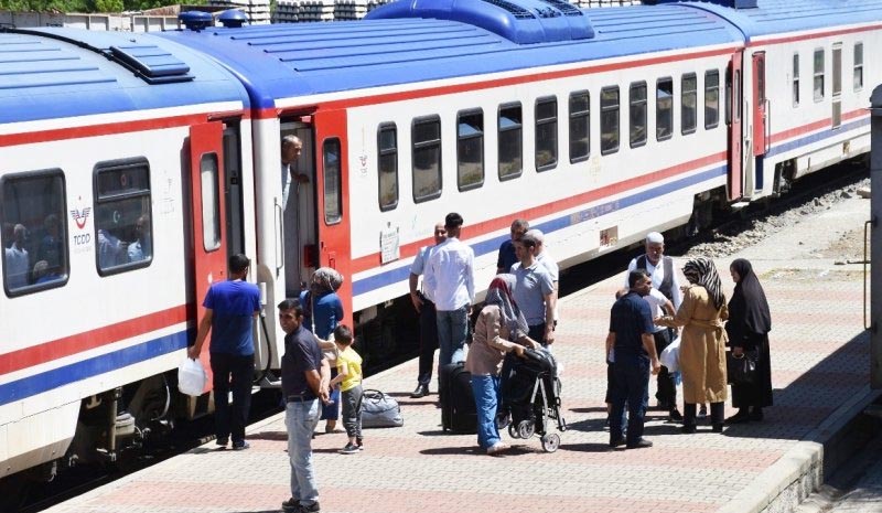 Bingöl`de tren yolculuğuna rağbet arttı