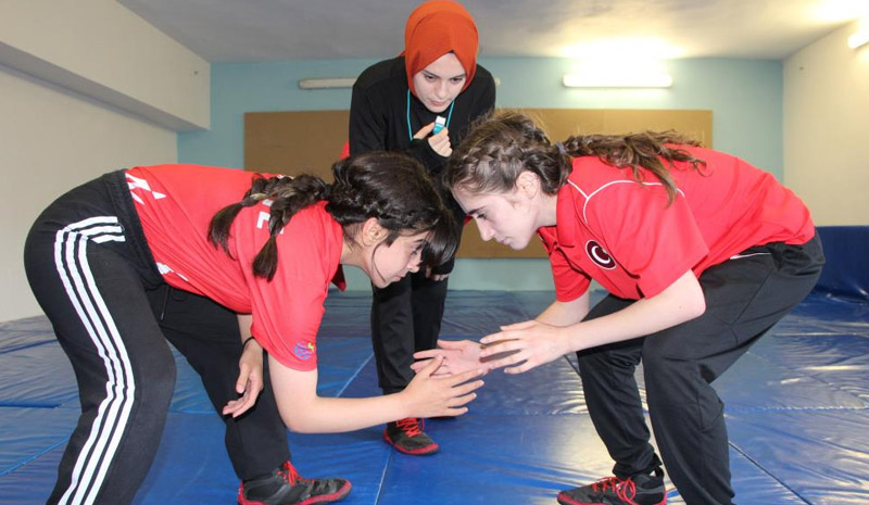 Güreşte Türkiye derecesi yapan sporculardan hummalı hazırlık