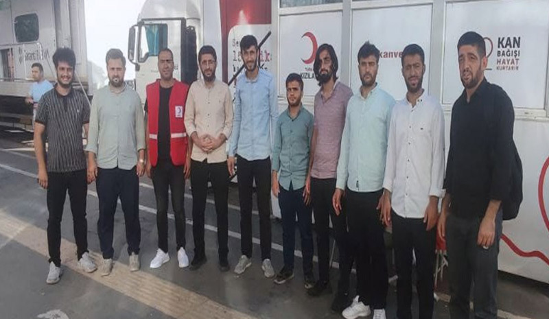 ‘Hür Gençlik`ten kan bağışı