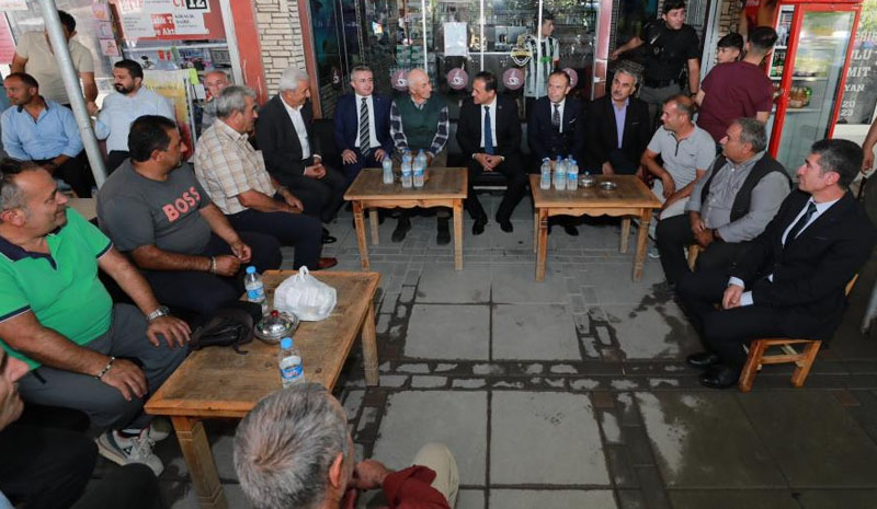 Vali Usta, vatandaşların taleplerini dinledi