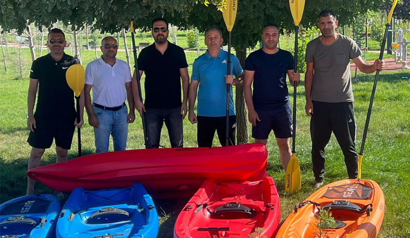 Rafting Ekibine Kano ve Bot Hediyesi