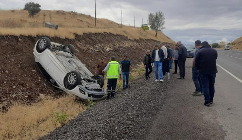 Bingöl`de kontrol çıkan otomobil takla attı: 1 yaralı