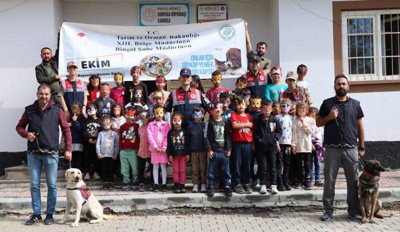 Bingöl`de öğrencilere hayvan sevgisi anlatıldı