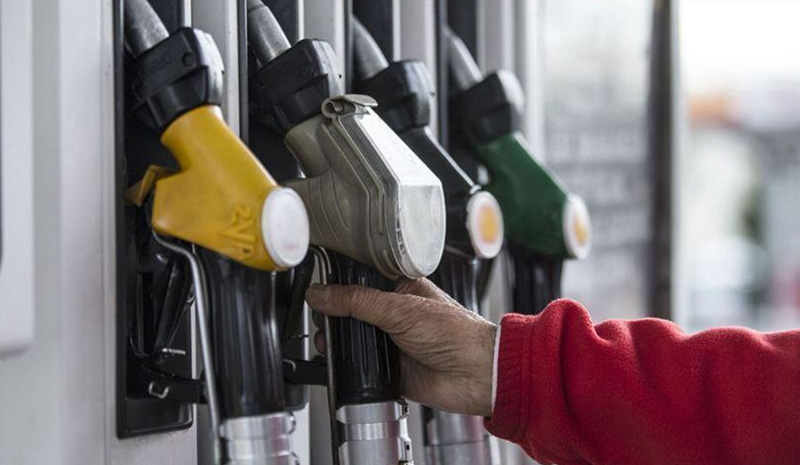 Benzinden sonra bir zam da motorine geliyor