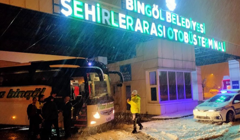 Bingöl`de şehirlerarası seyahate kar denetimi!