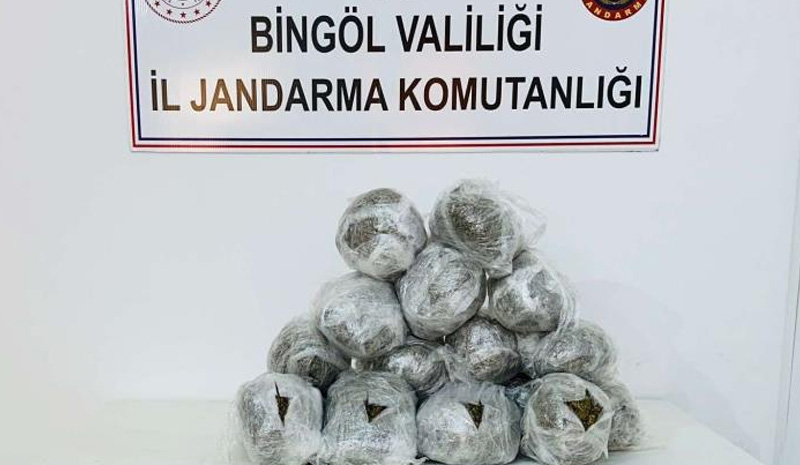 Bingöl`de 8 kilo uyuşturucu ele geçirildi