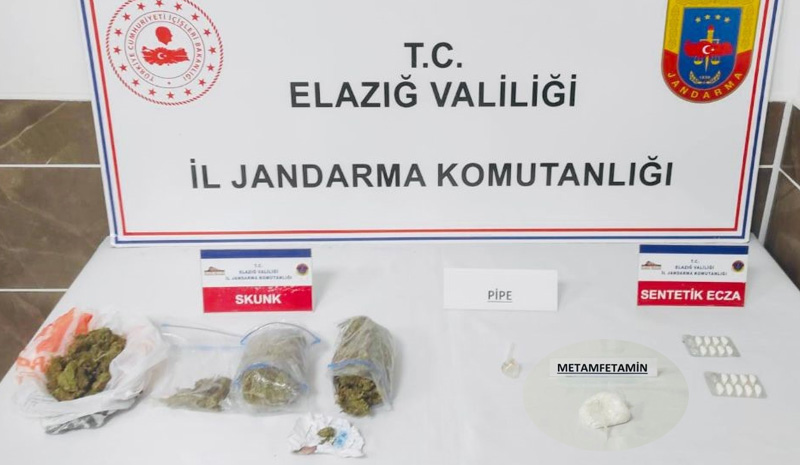 Jandarma uyuşturucuya geçit vermedi! 5 gözaltı