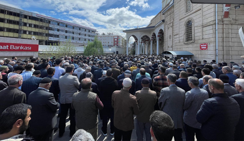 Bingöl`de Aksa şehitleri için gıyabi cenaze namazı kılındı