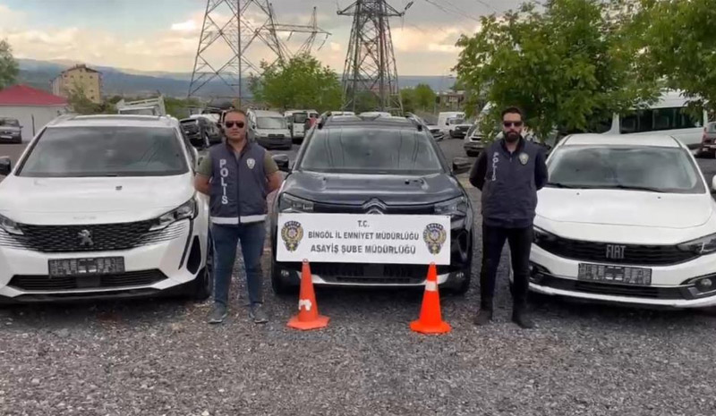 Bingöl`de çalıntı araçlar ele geçirildi